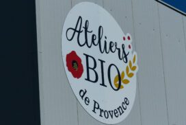 Enseignes Ateliers Bio De Provence Carpentras Plaque Aluminium 2 272x182, Gambus Enseignes