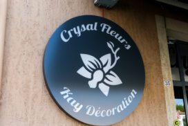 Enseignes Crysal Fleurs Cavaillon Boitier Plexiglas LED Habillage Facade Adhesifs 9 272x182, Gambus Enseignes