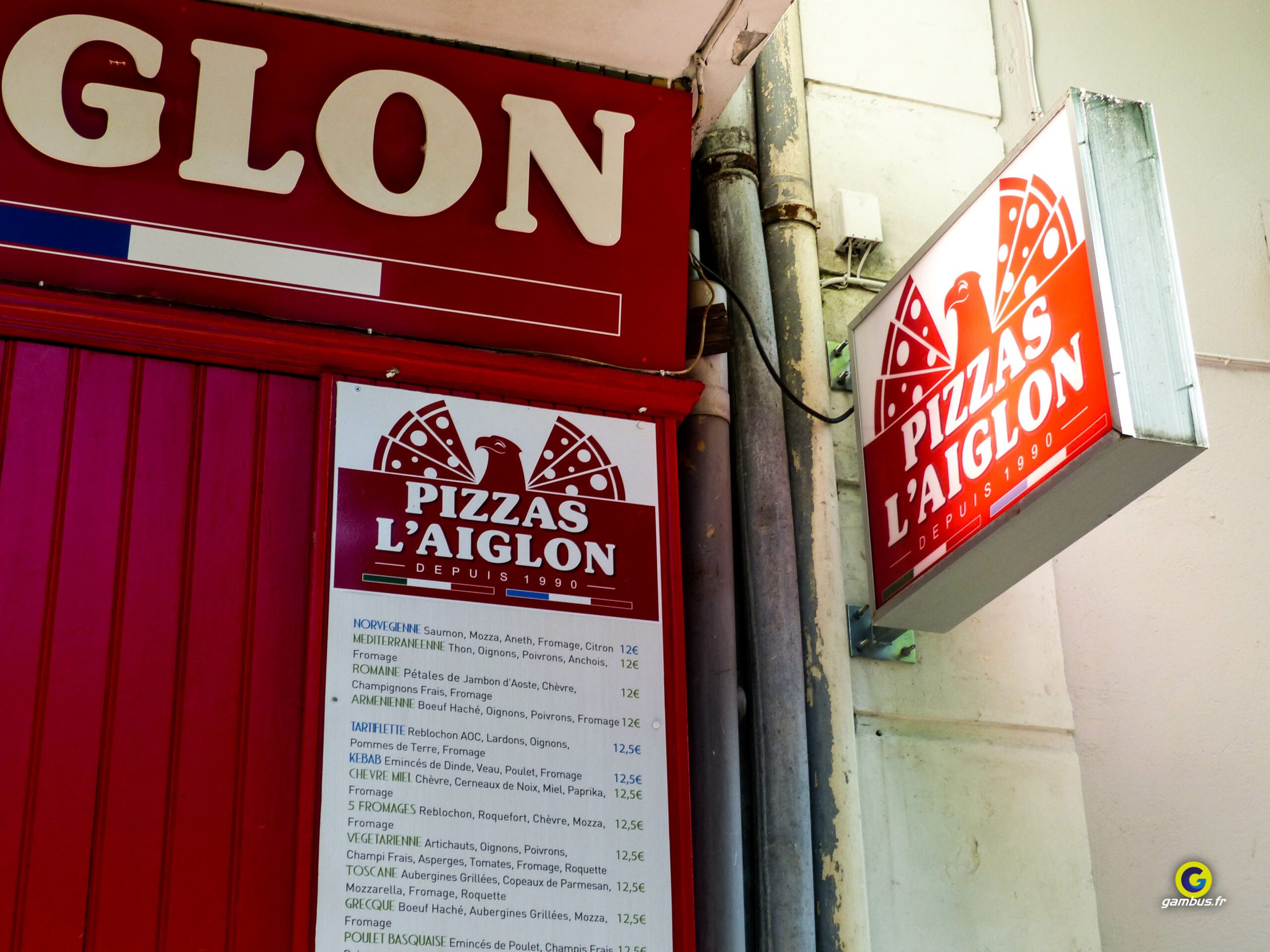 Enseignes Pizza LAiglon Cavaillon Lettres Decoupees Panneaux Prix Drapeau LED 3 Scaled, Gambus Enseignes