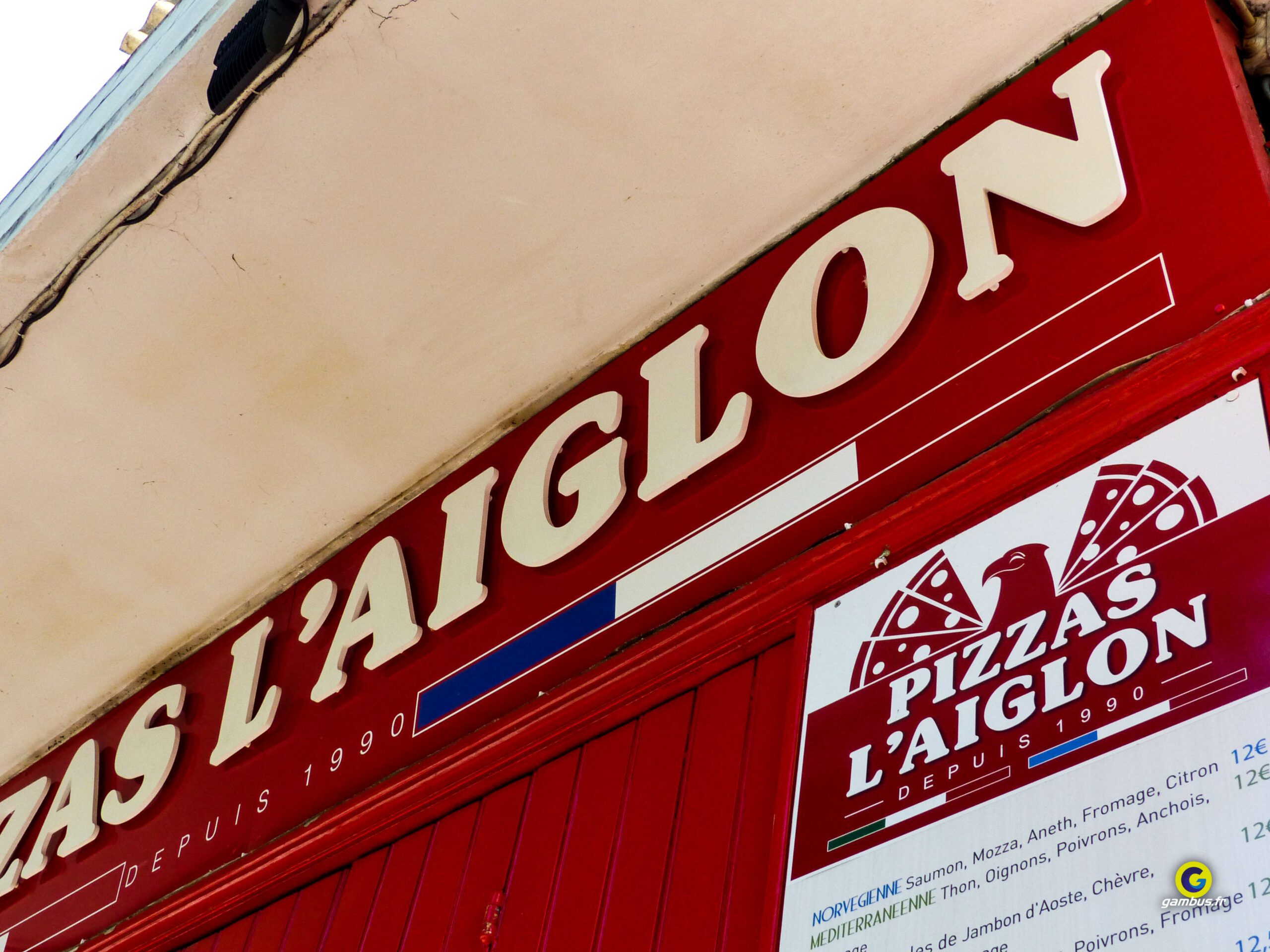Enseignes Pizza LAiglon Cavaillon Lettres Decoupees Panneaux Prix Drapeau LED 4 Scaled, Gambus Enseignes