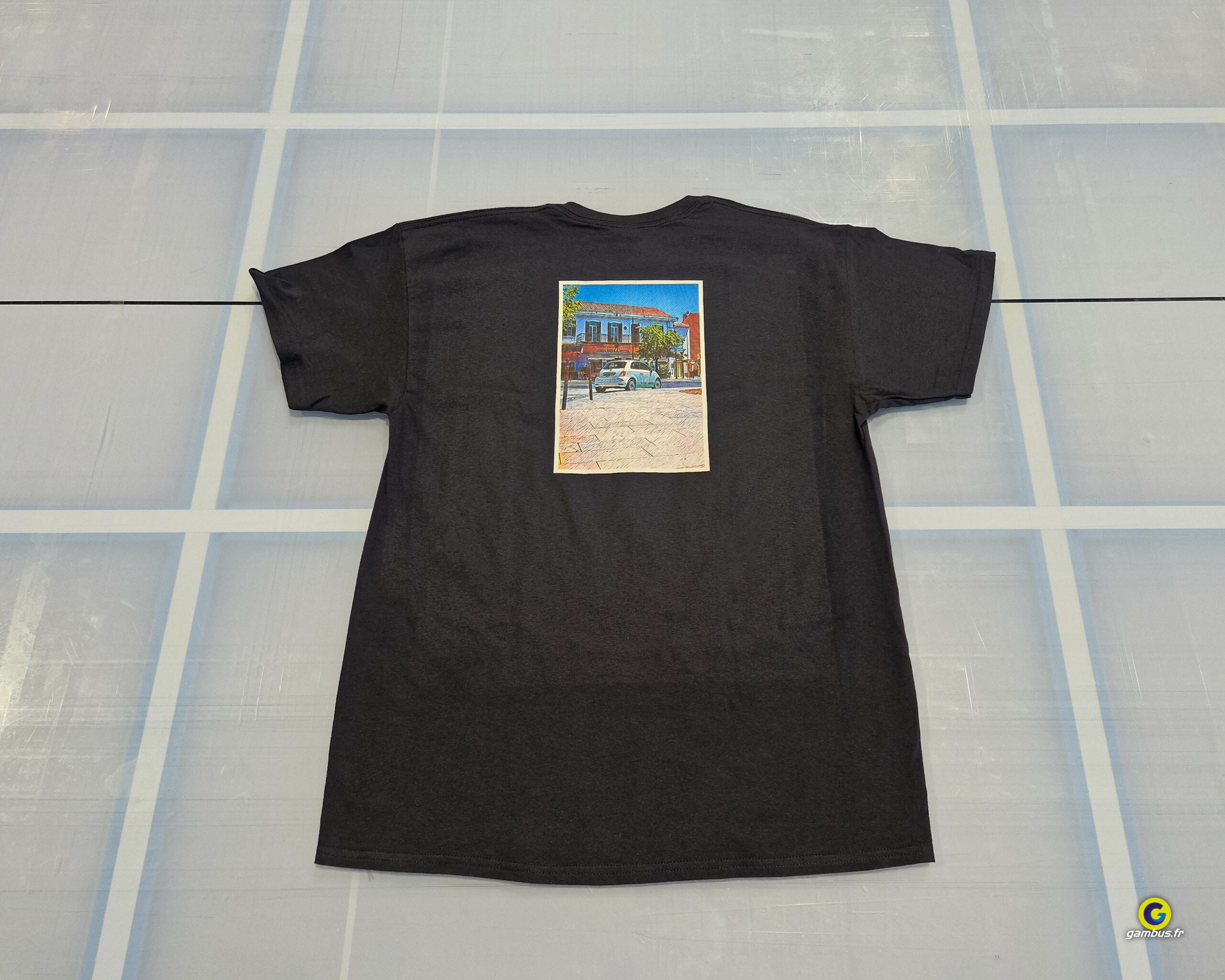 Textile Impression T Shirts Voiture Blanche Casa Della Pizza 2 Scaled, Gambus Enseignes