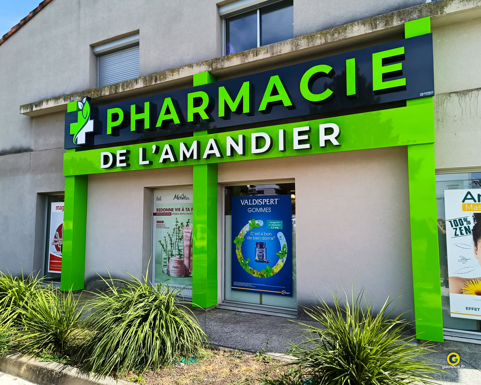 Enseigne Habillage De Facade Alu Pharmacie De L Amandier  Avignon 6, Gambus Enseignes