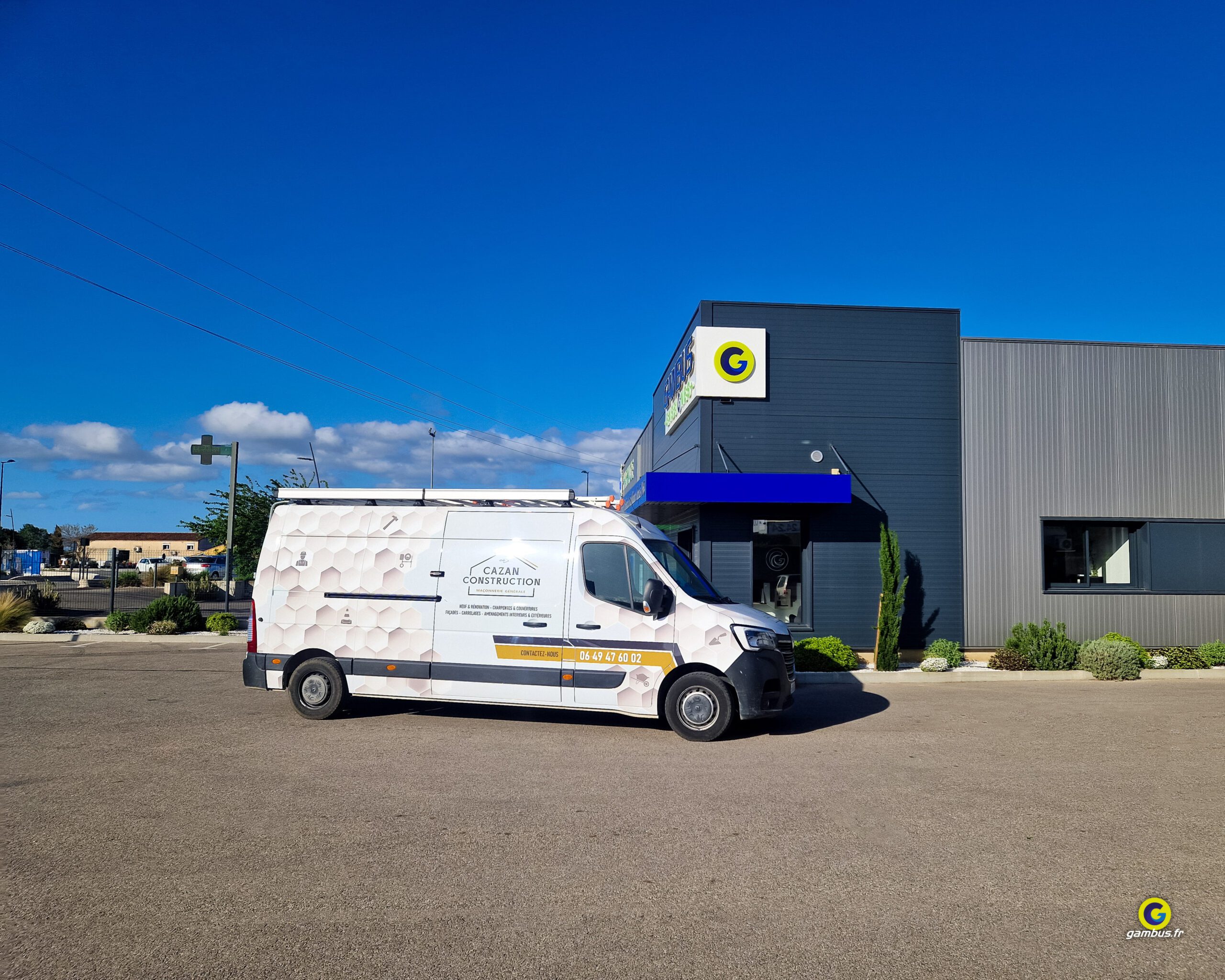Vehicules Covering Publicitaire Renault Master Cazan Construction Vernegues 2024 5 Scaled, Gambus Enseignes