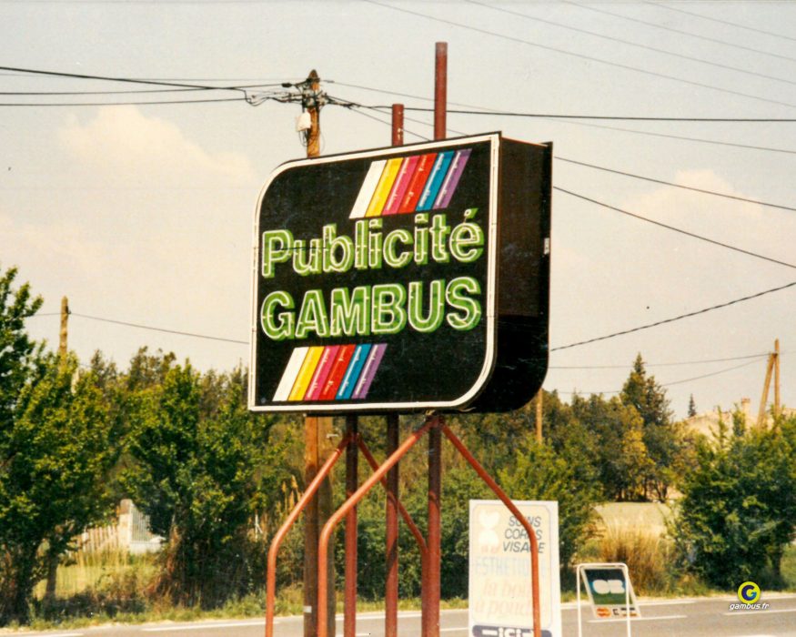 , Gambus Enseignes